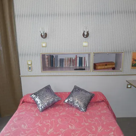 Nazareth 3*
