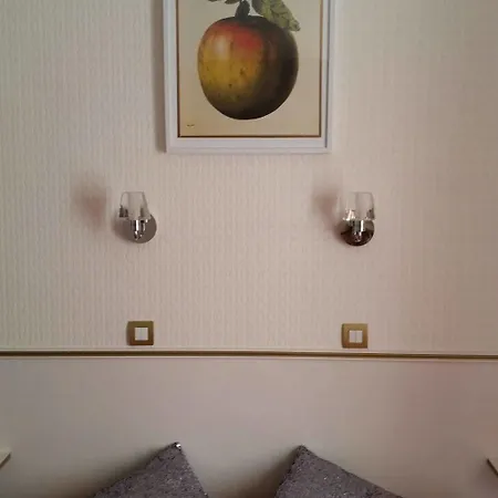 Nazareth 3* Paříž